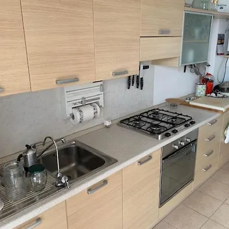 Casa vacanze Mirella: Casa Vista Con Piscina Riva di Solto