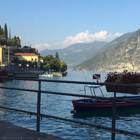 Mirella: Casa Vista Con Piscina